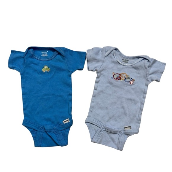 Gerber Carter’s Baby Boy Set 3PC Outfit Bundle Onesie Plaid Shorts NB Newborn - Picture 3 of 5
